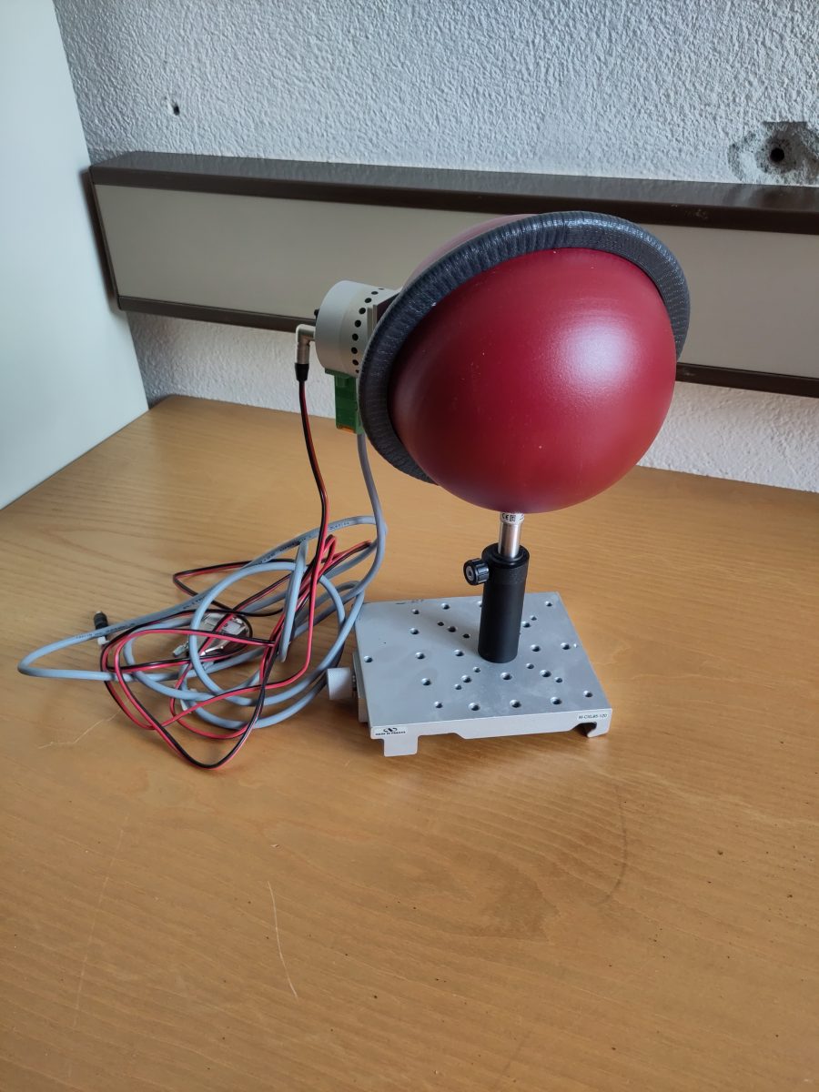 Gigahertz-Optik Integrating sphere 150mm with 525nm LED source - Lab ...