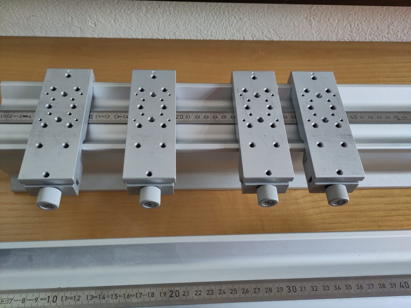 Newport X95 structural optical rails with carriages - Lab Marketplace